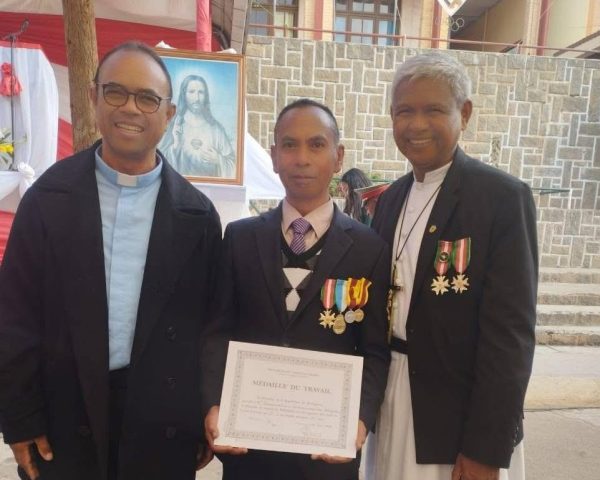 Collaboration avec la DINEC